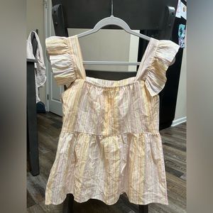 Davi & Dani top with a ruffle hem, ruffle shoulder straps; size small